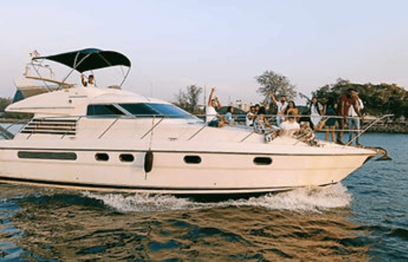  Luxury Private Yacht Charters : Black Pearl